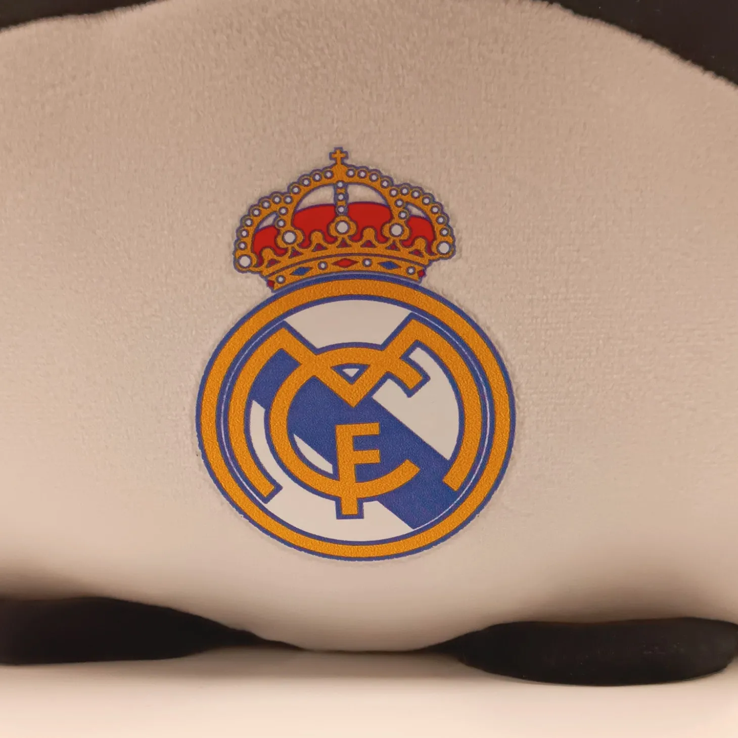 CyP Brands Evolution S.L. Jeux & Jouets^Coussin Peluche Panda 30cm Real Madrid