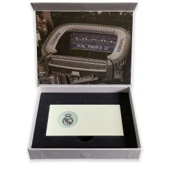 Pursuit 3 Rentrée Scolaire|Memorabilia^Morceau du vestiaire du Real Madrid au stade Santiago Bernabéu - Bois de teck blanc